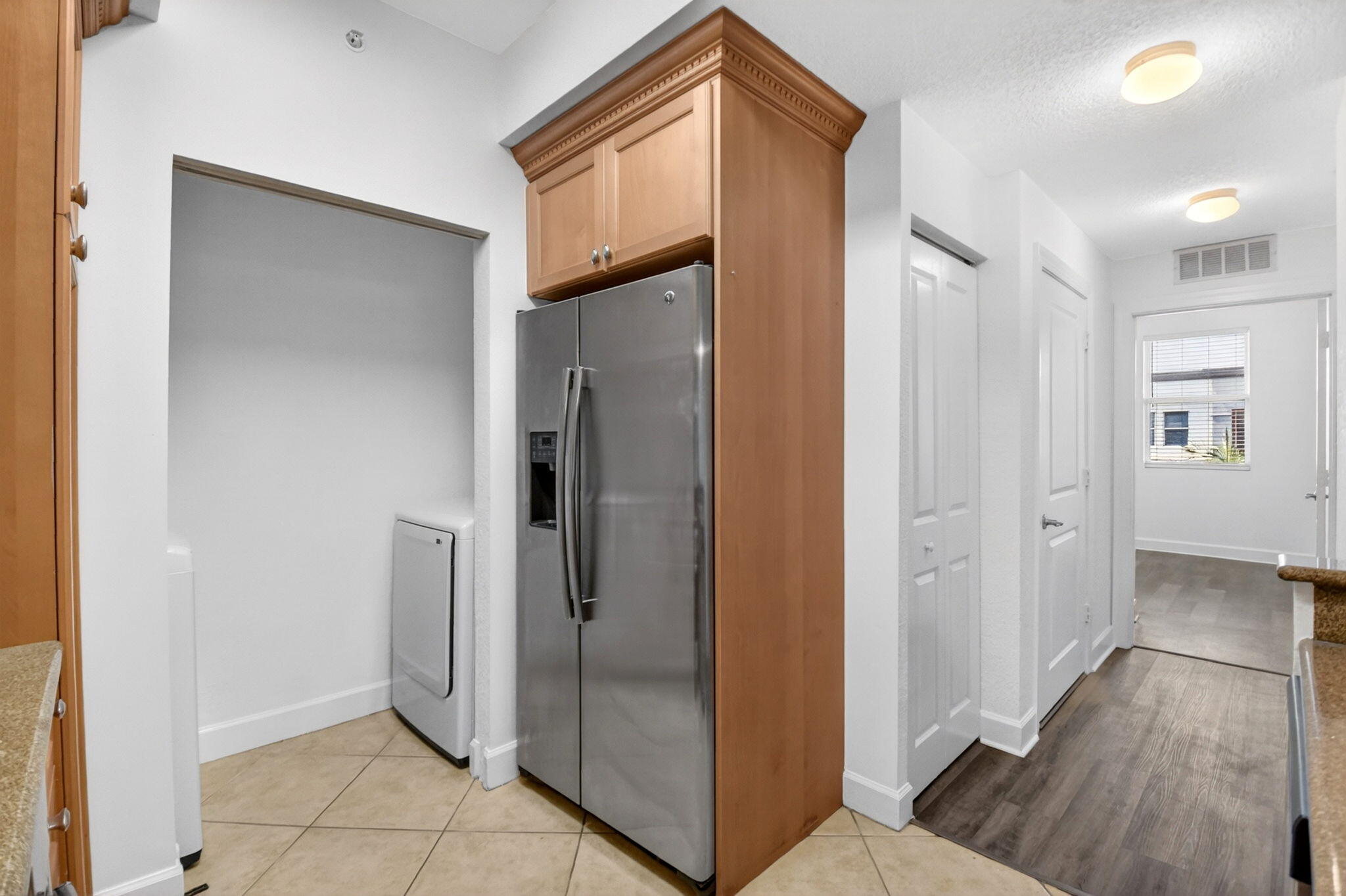VIZCAYA LAKES CONDO - Residential