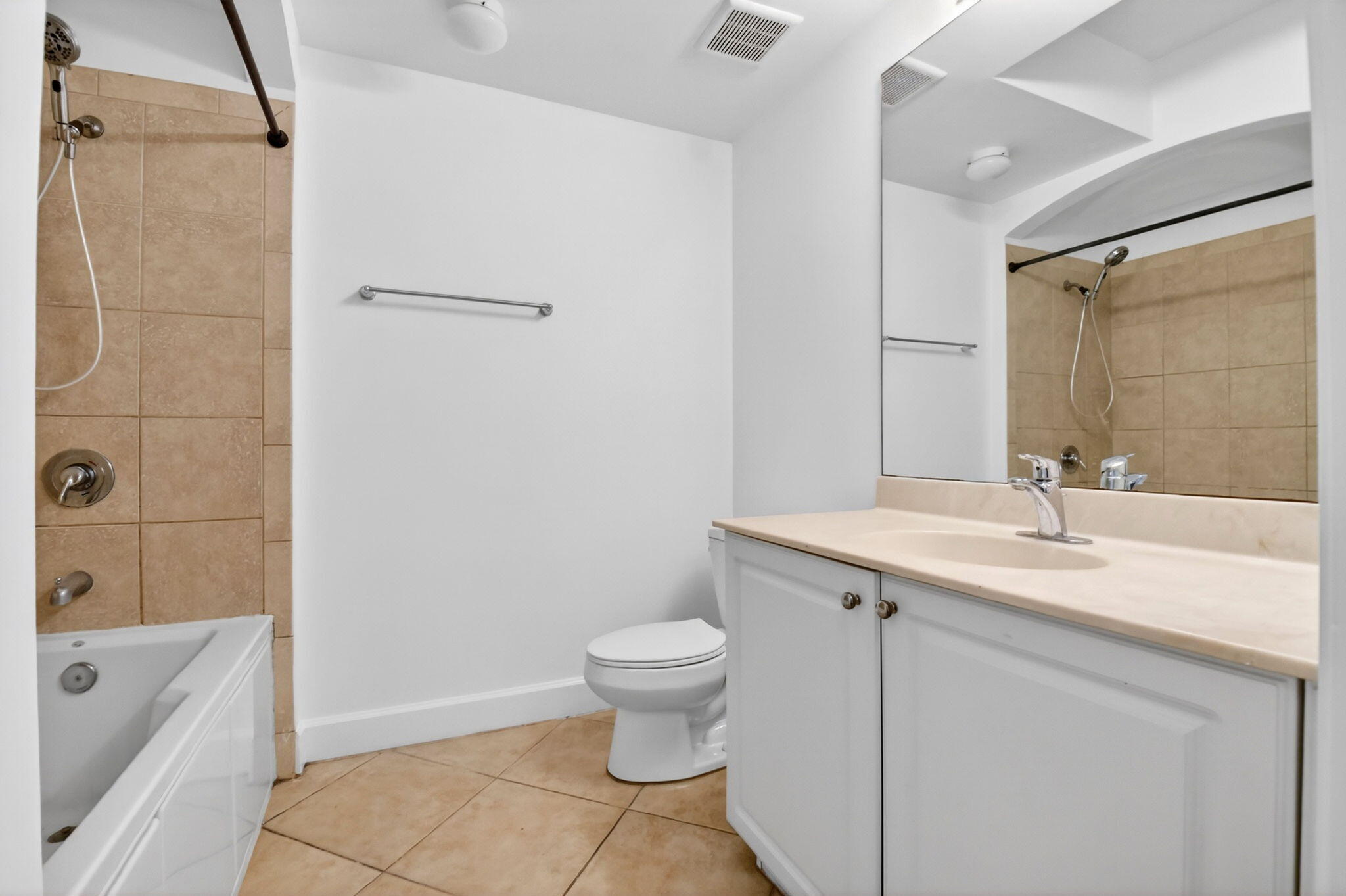 VIZCAYA LAKES CONDO - Residential