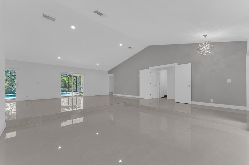 CYPRESS RUN - Residential