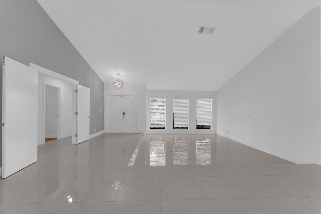 CYPRESS RUN - Residential