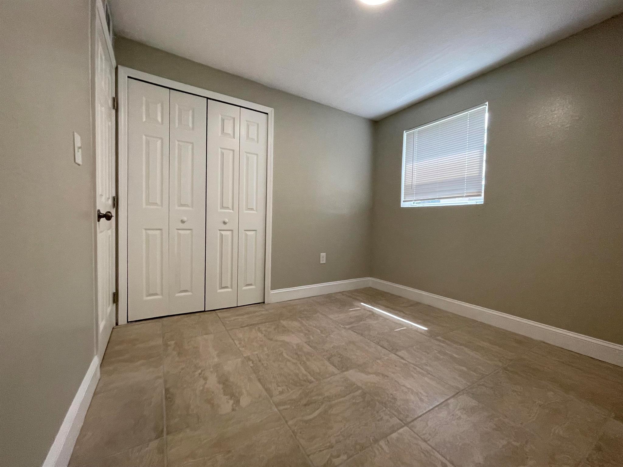 H J KINCY'S SUBDIVISION - Residential Lease