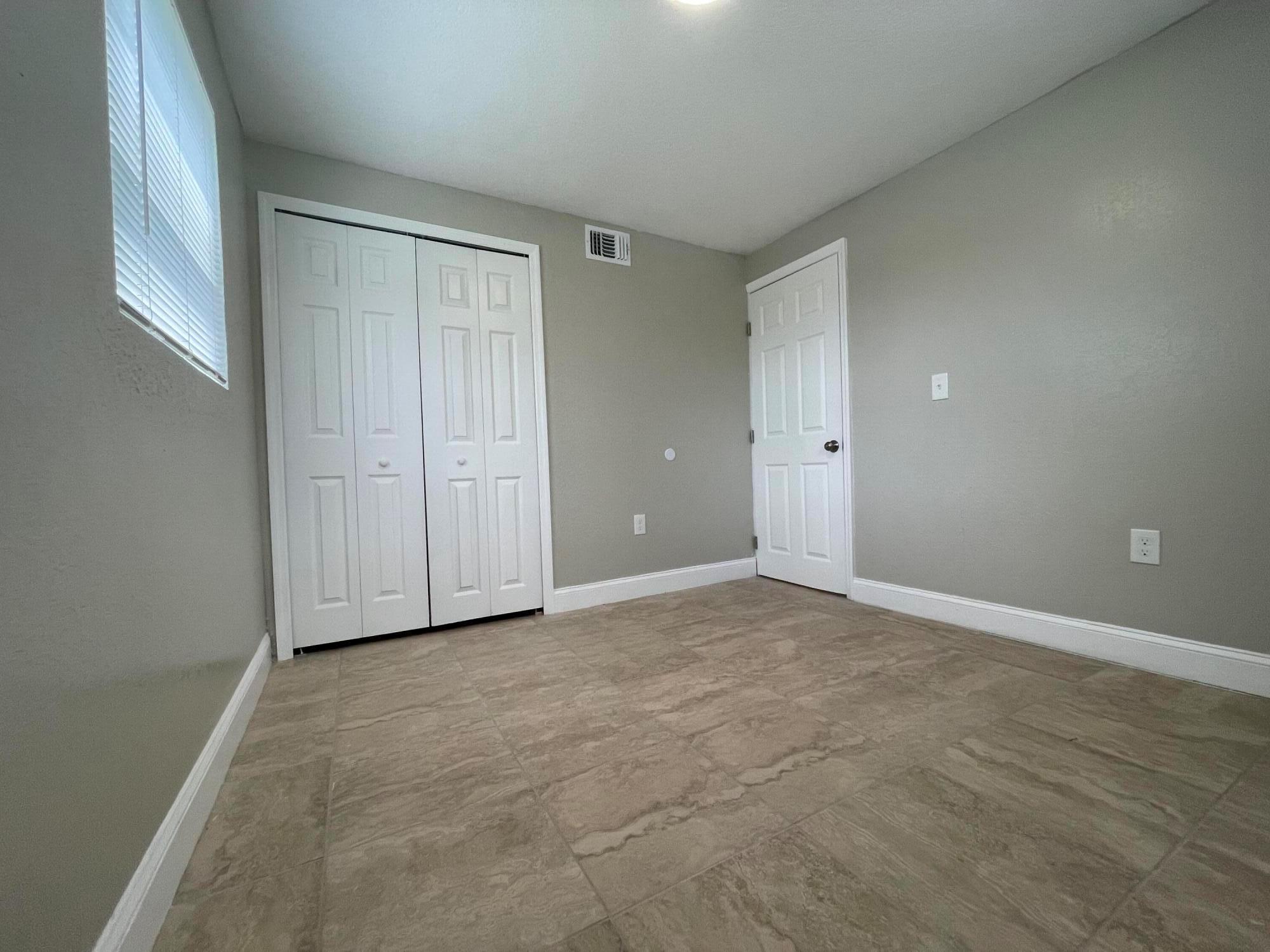 H J KINCY'S SUBDIVISION - Residential Lease