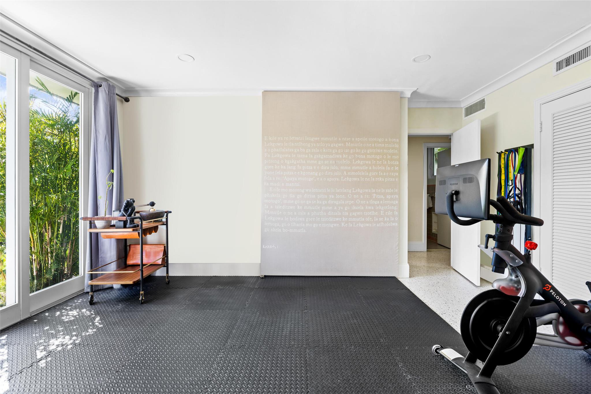 JAMAICA LANE IN - Residential