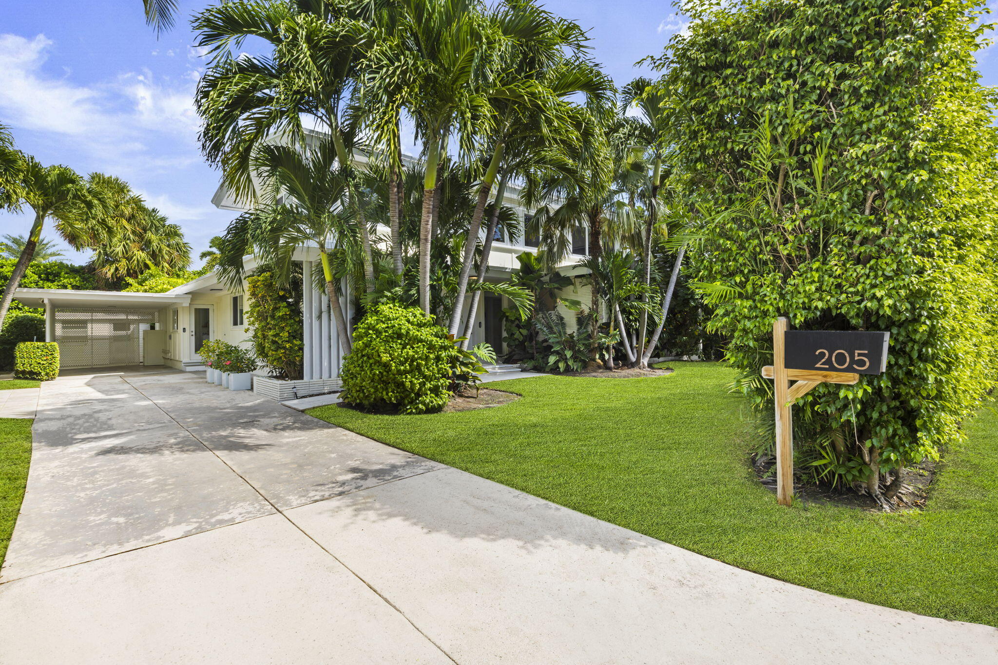 JAMAICA LANE IN - Residential
