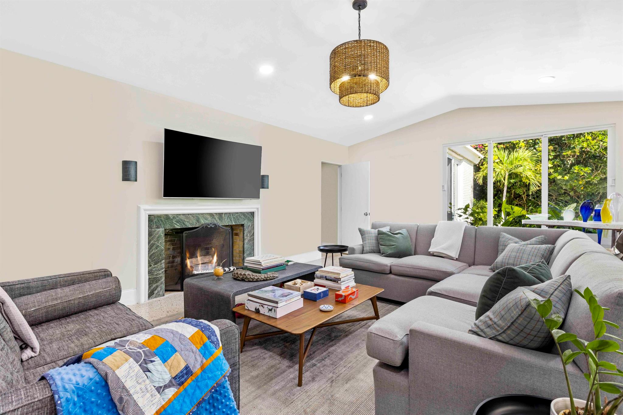 JAMAICA LANE IN - Residential