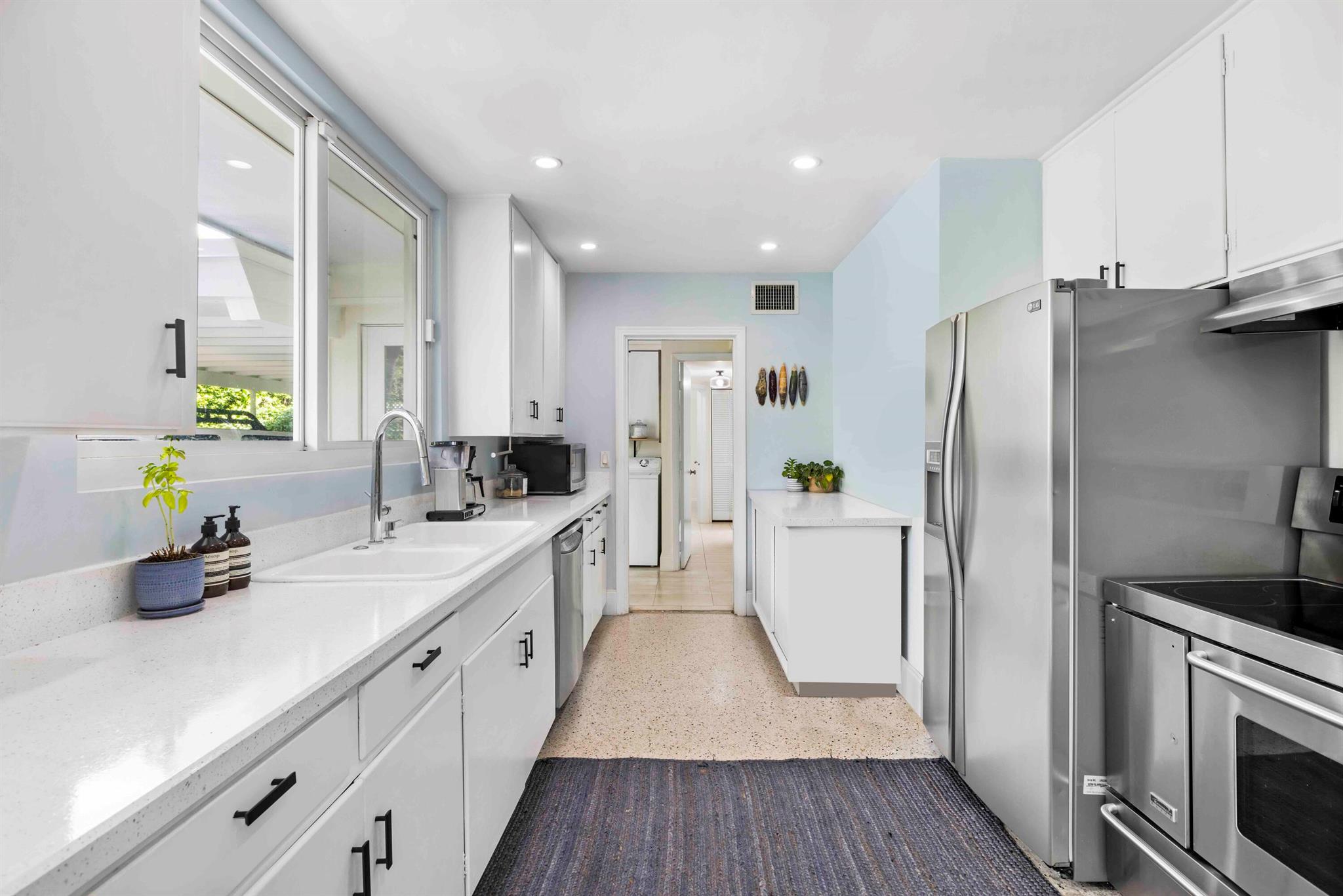 JAMAICA LANE IN - Residential