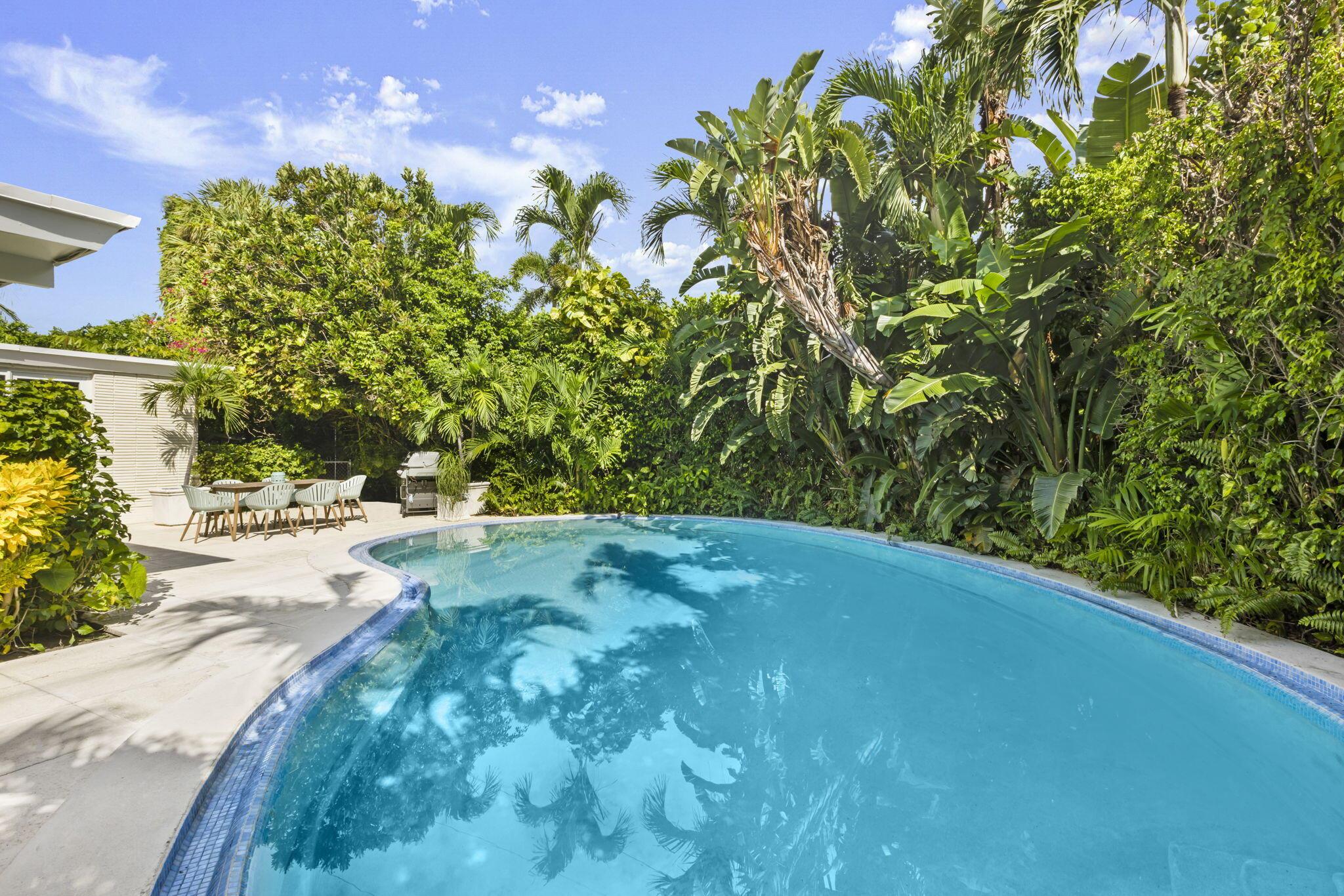 JAMAICA LANE IN - Residential