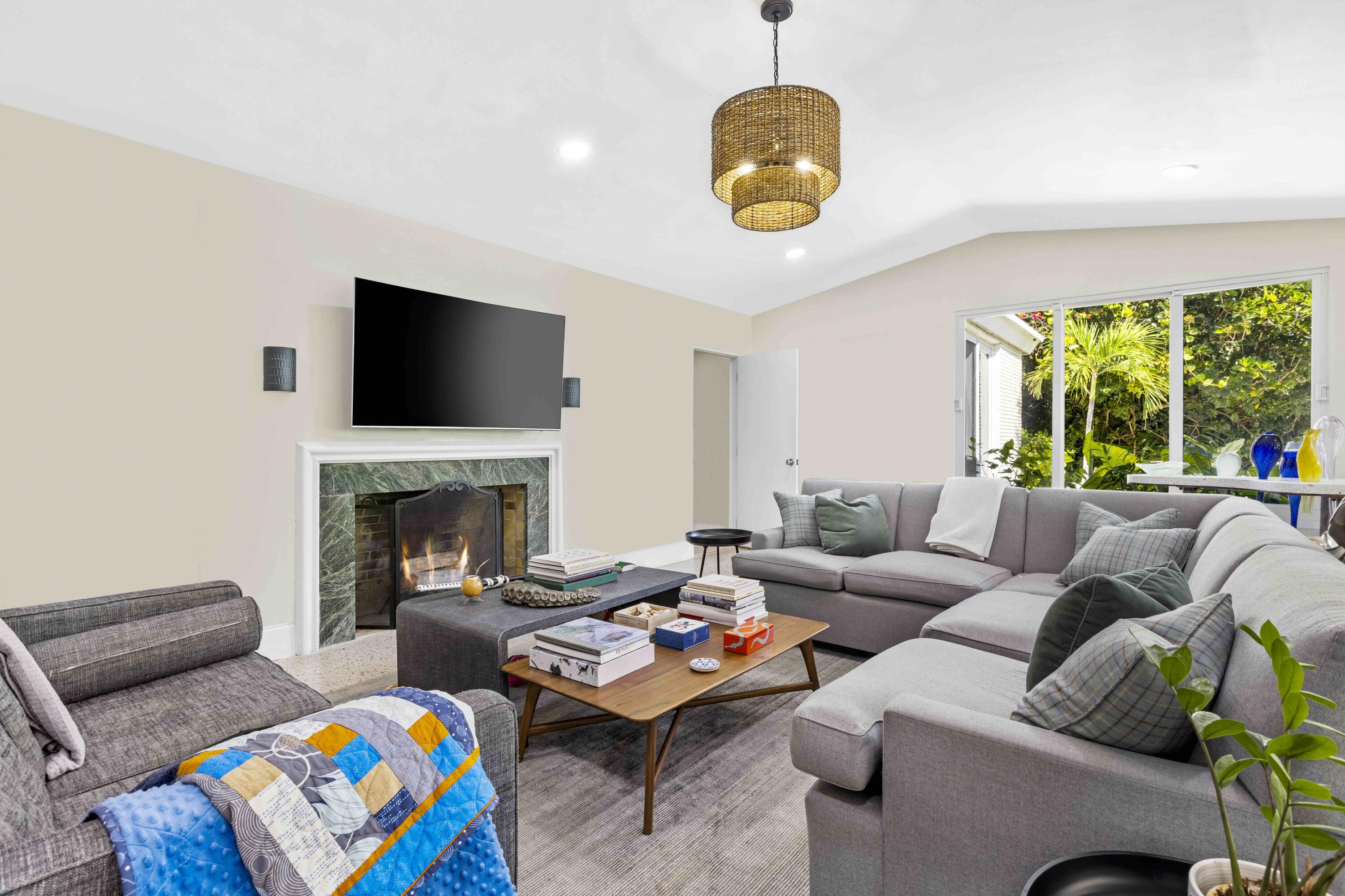 JAMAICA LANE IN - Residential