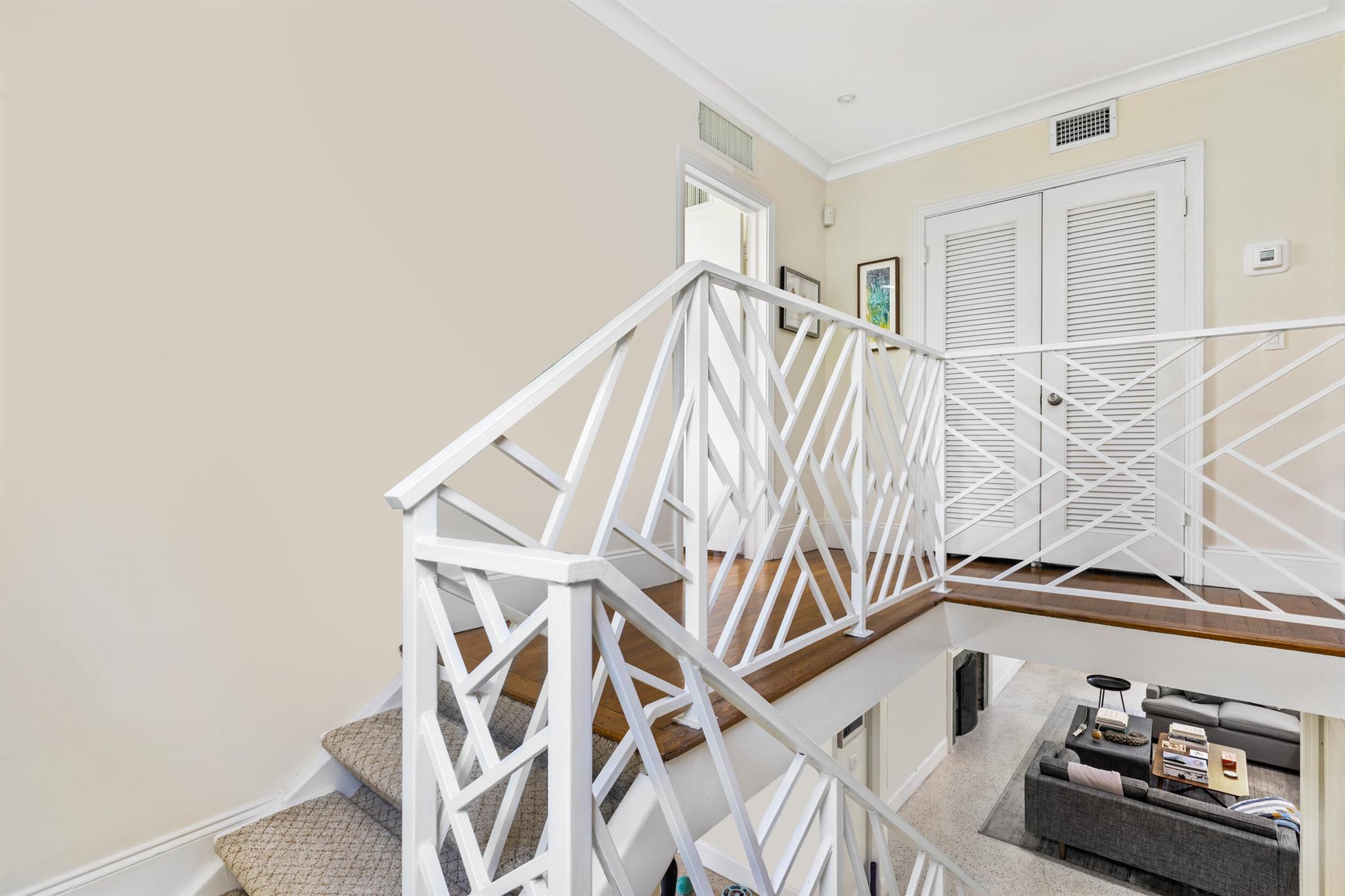 JAMAICA LANE IN - Residential