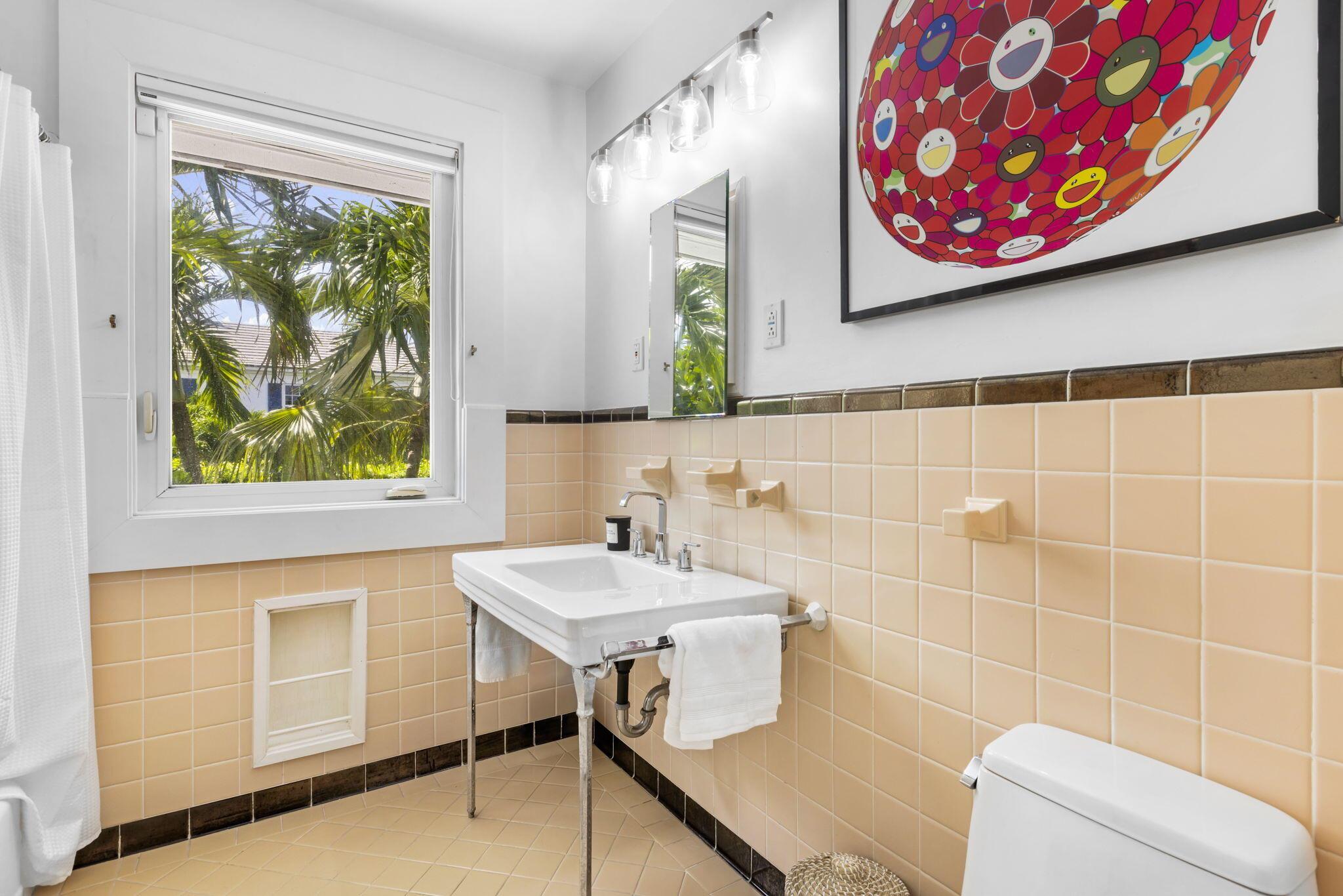 JAMAICA LANE IN - Residential