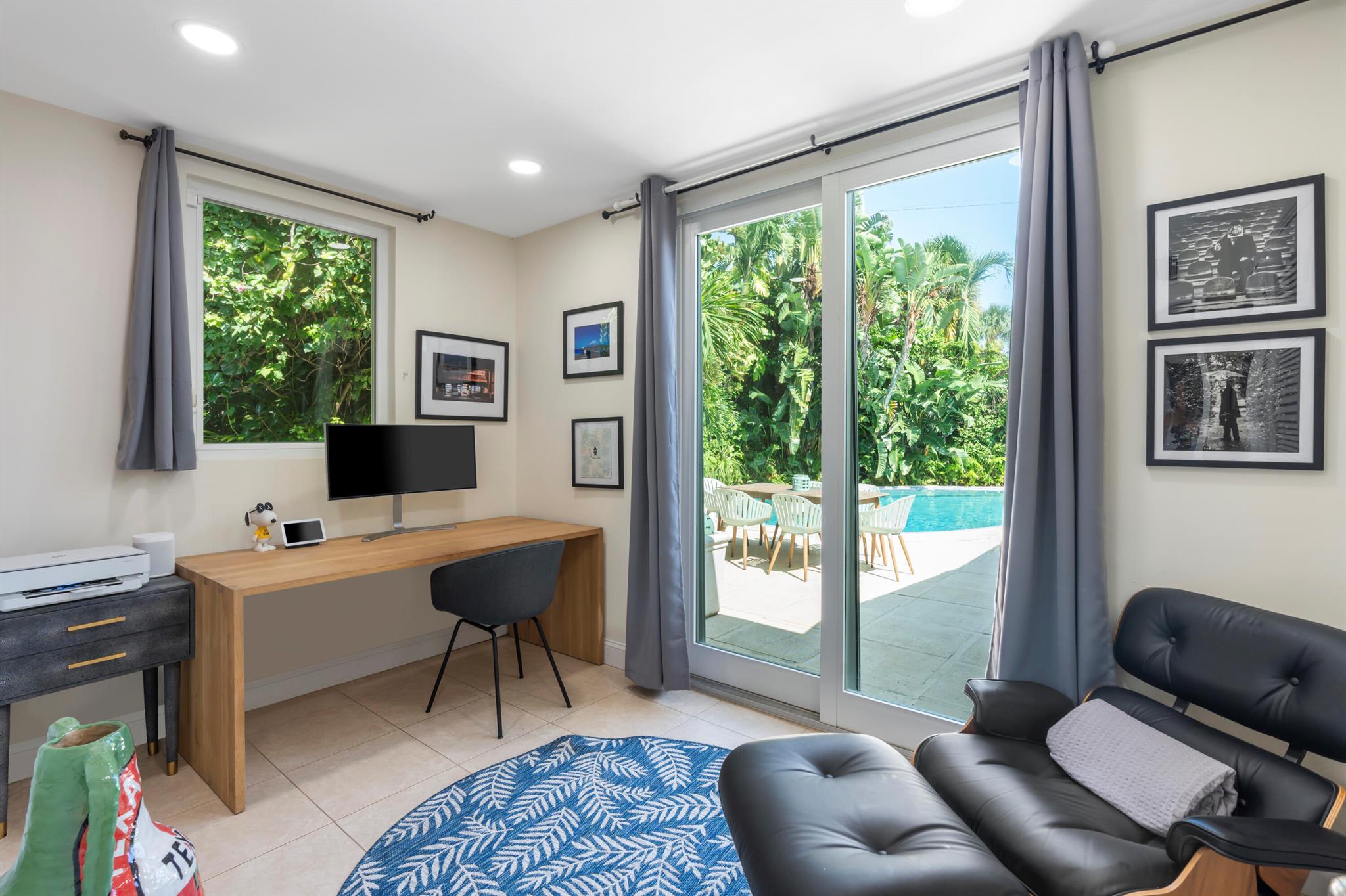 JAMAICA LANE IN - Residential