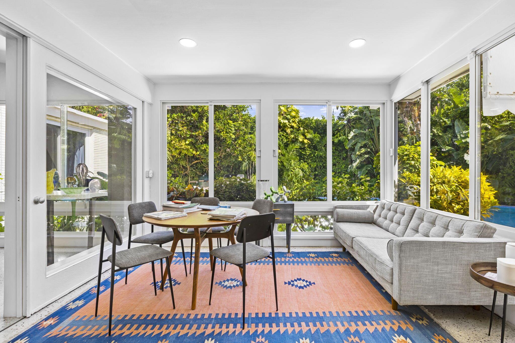 JAMAICA LANE IN - Residential