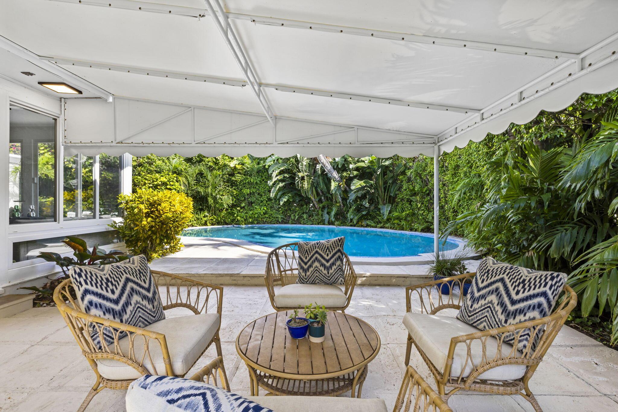 JAMAICA LANE IN - Residential