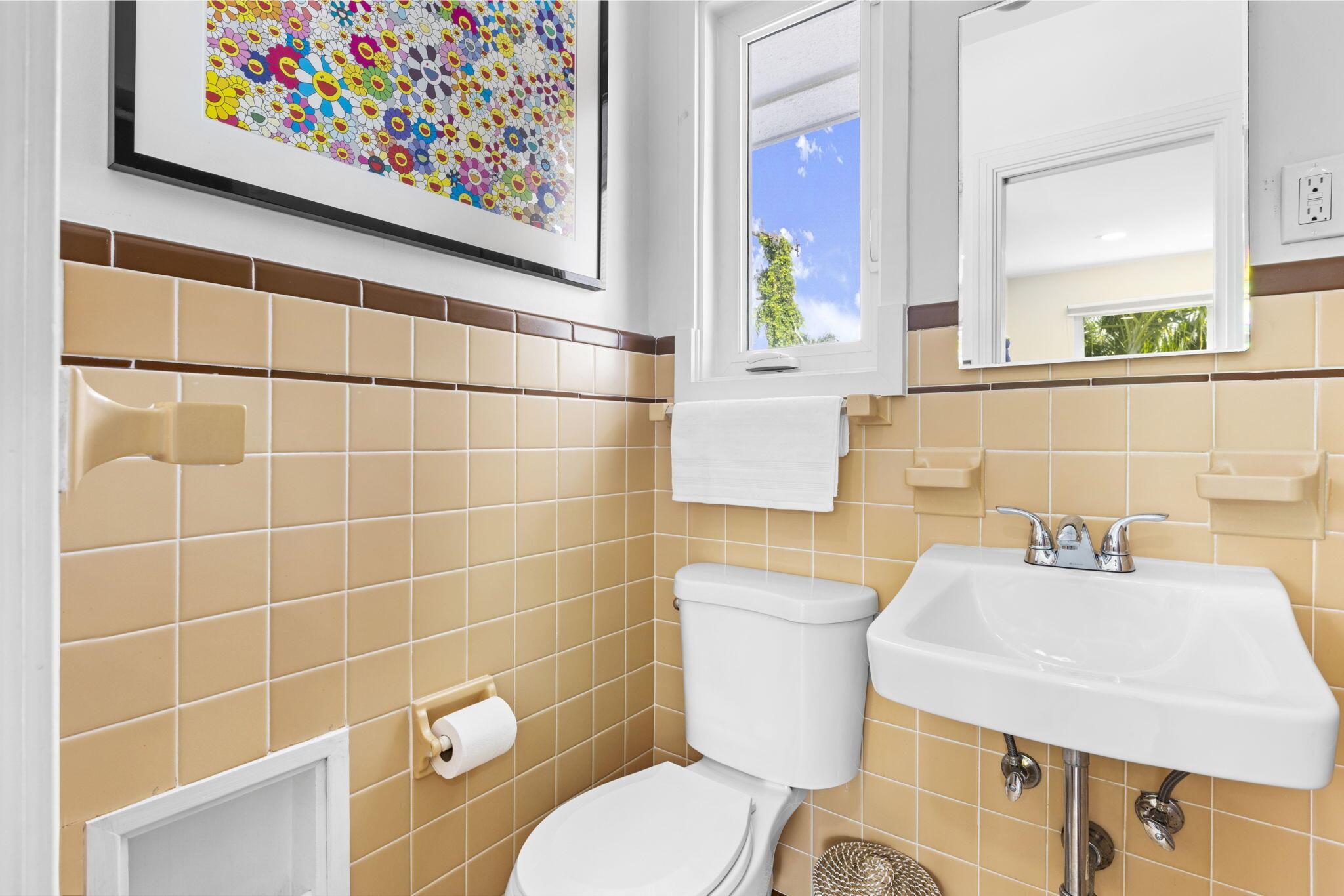 JAMAICA LANE IN - Residential