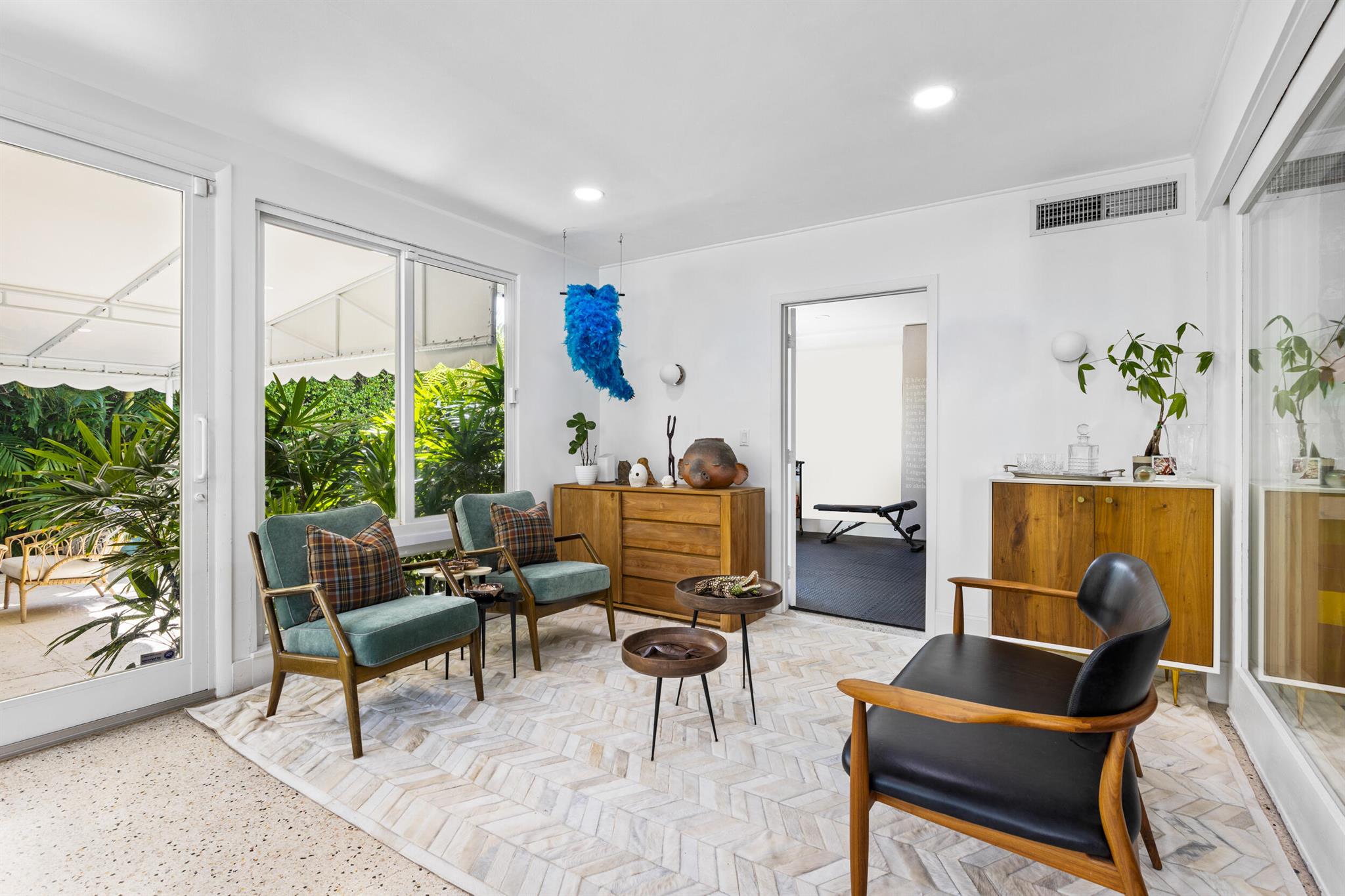 JAMAICA LANE IN - Residential