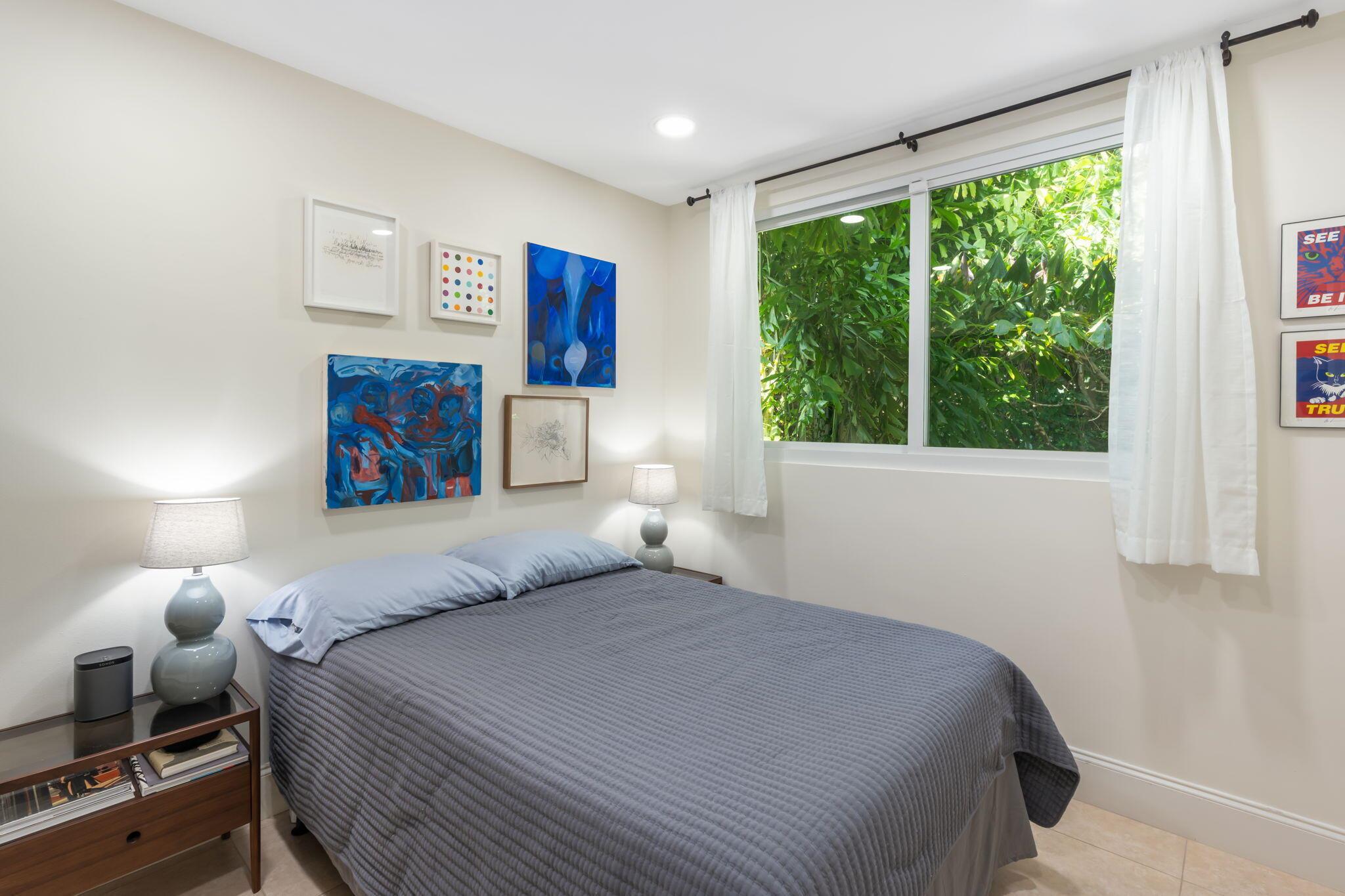 JAMAICA LANE IN - Residential