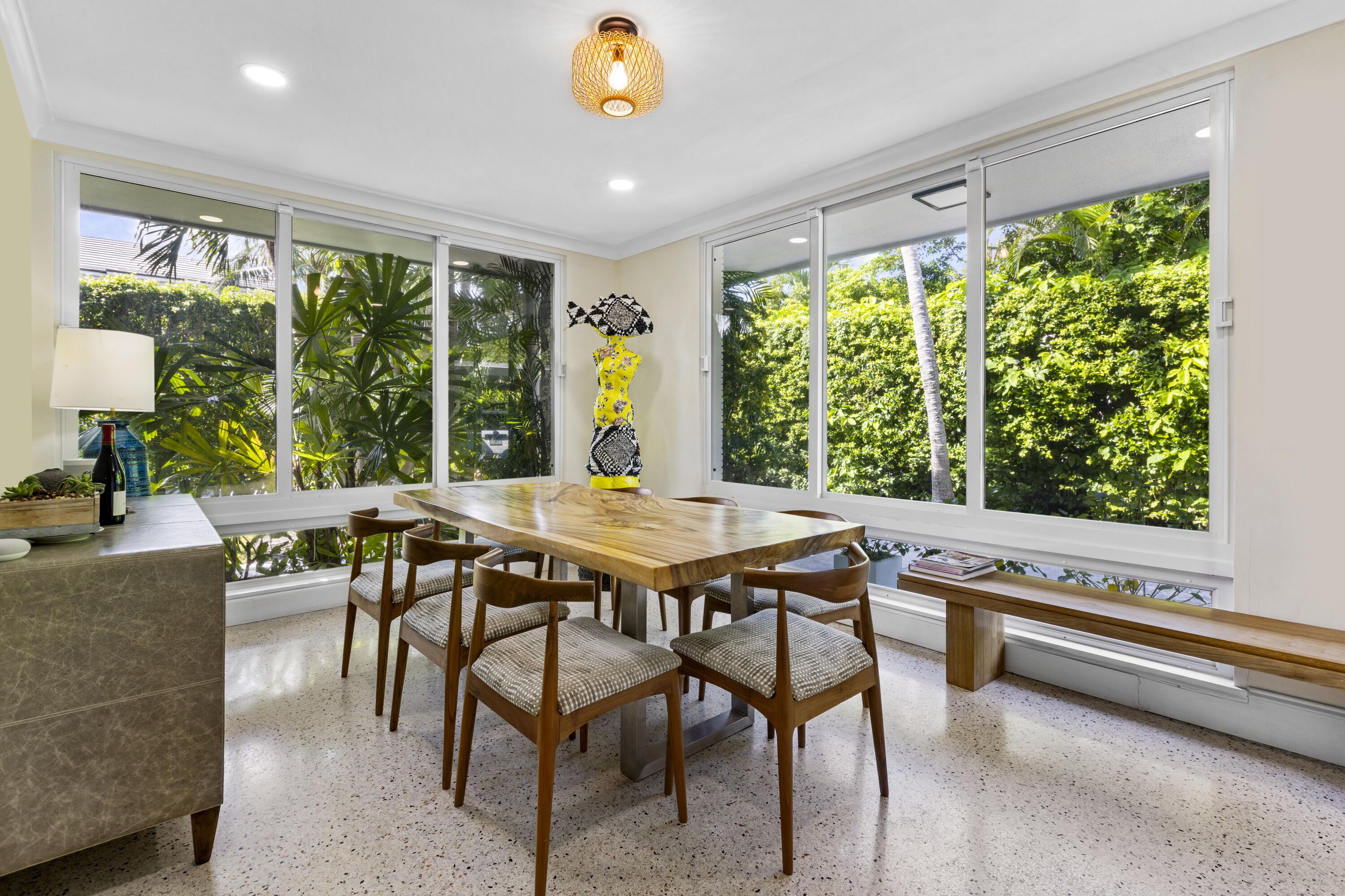 JAMAICA LANE IN - Residential