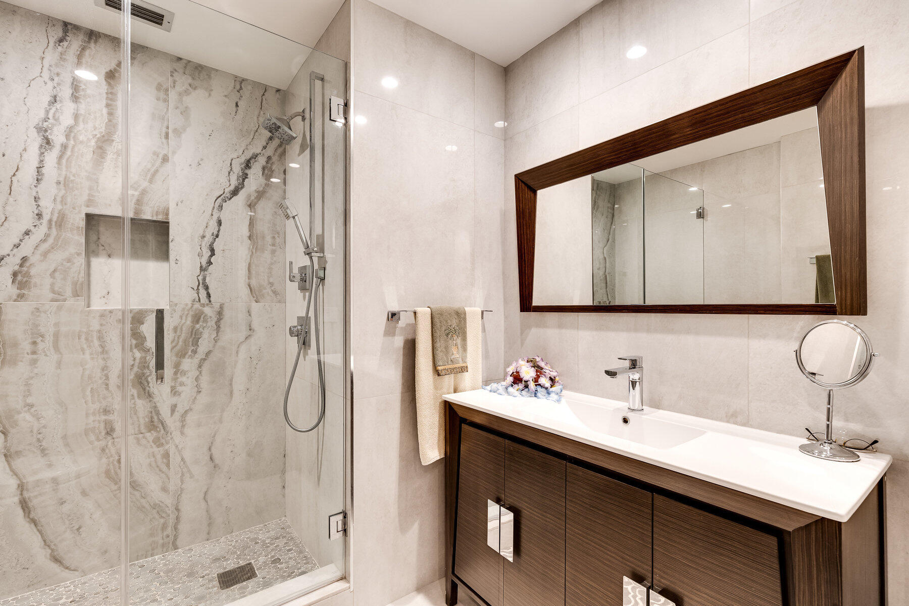 LA MIRADA AT BOCA POINTE CONDOS - Residential