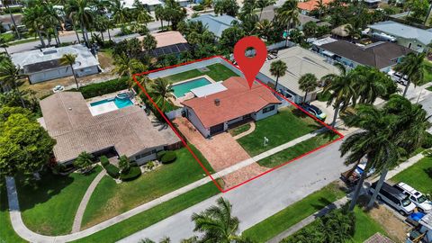 Single Family Residence in Boca Raton FL 1161 14 Street St 18.jpg