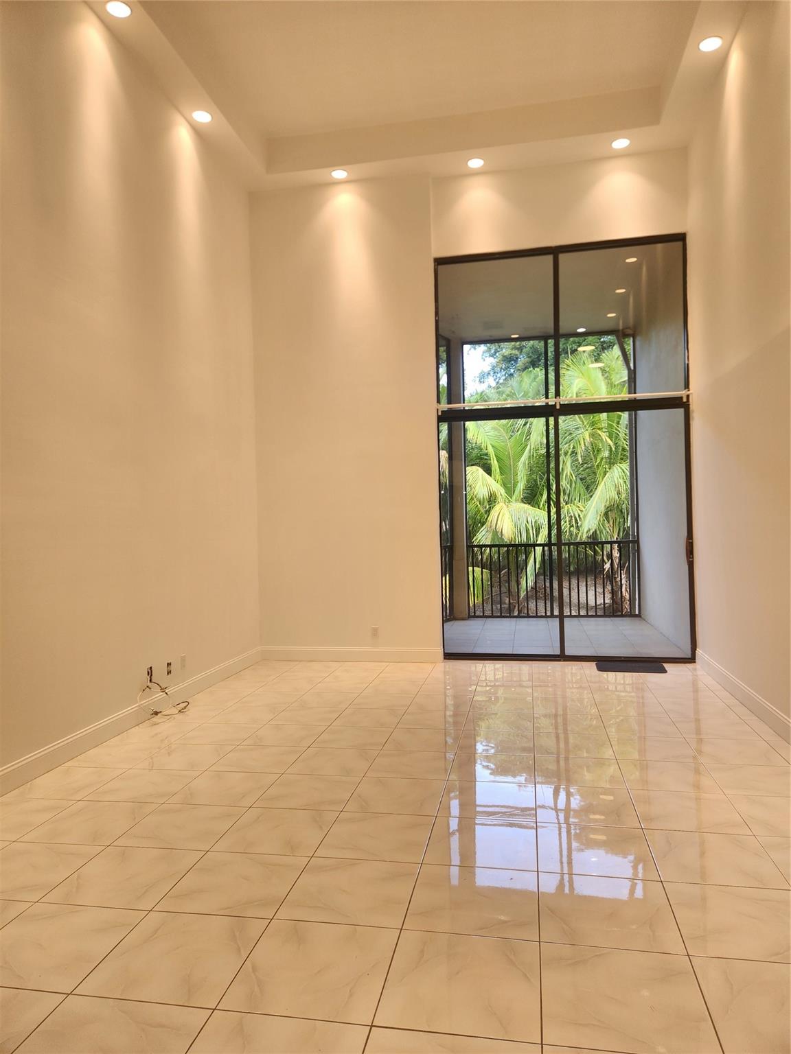 Experience spacious luxury in this beautifully remodeled 3-bedroom, 3-bath, 3-balcony townhouse-style residence offering over 2,500 sq. ft. in the heart of Aventura.
Enjoy stunning views of the golf course and city skyline through large windows that flood the home with natural light. The open kitchen boasts granite countertops, modern cabinetry, and premium finishes, perfect for comfortable living and entertaining.
This upgraded unit comes with 1 covered parking space and is located in a full-service building that has recently completed its 40-year recertification, ensuring long-term quality and structural integrity.
Situated just steps from Aventura Mall, top-rated schools, dining, and places of worship, this home blends comfort with unbeatable convenience.