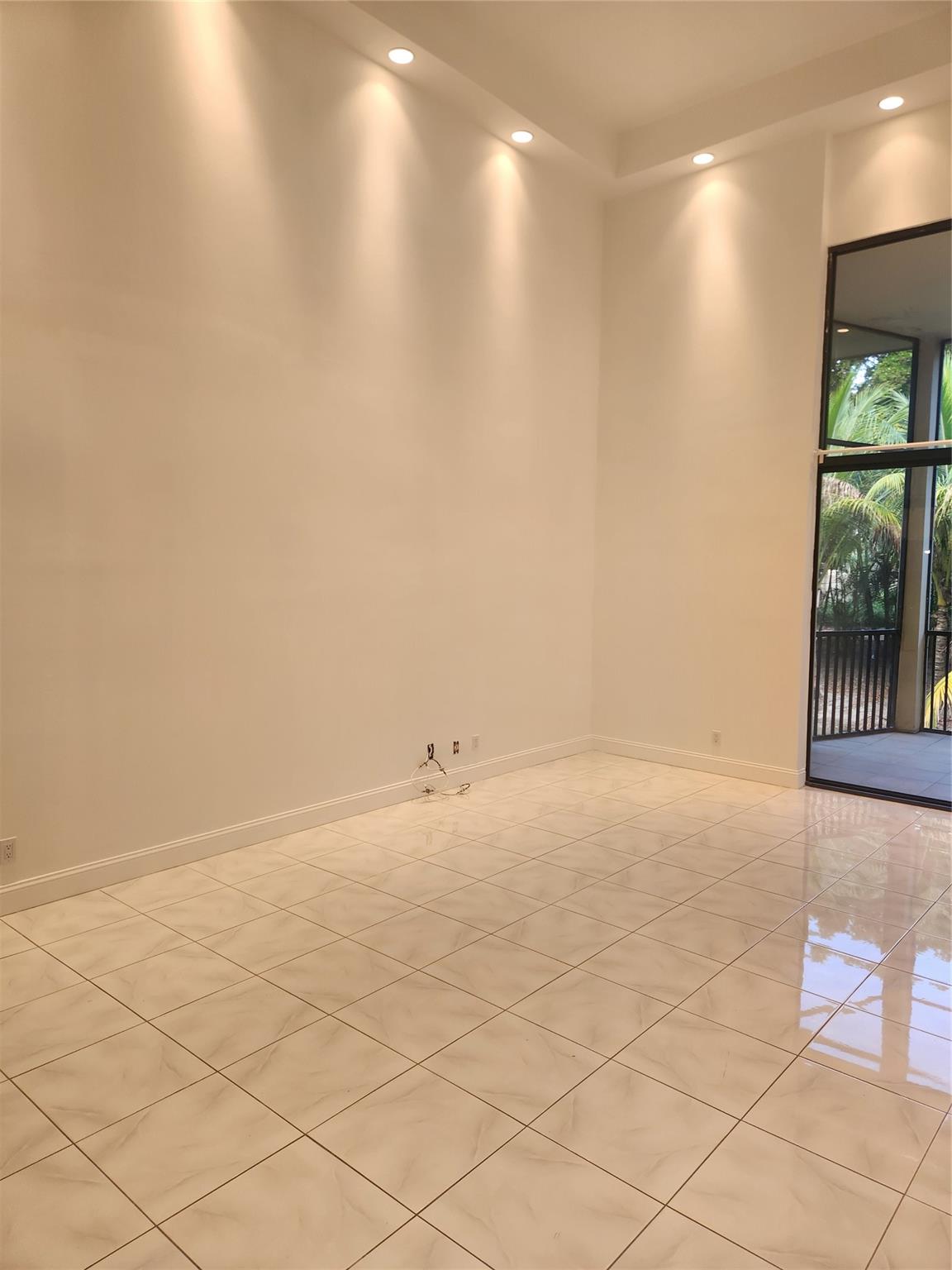 Coronado condo - Residential Lease