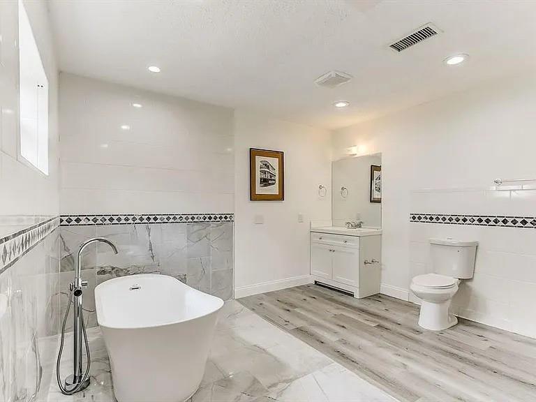 Margate Shores 66-4 B - Residential