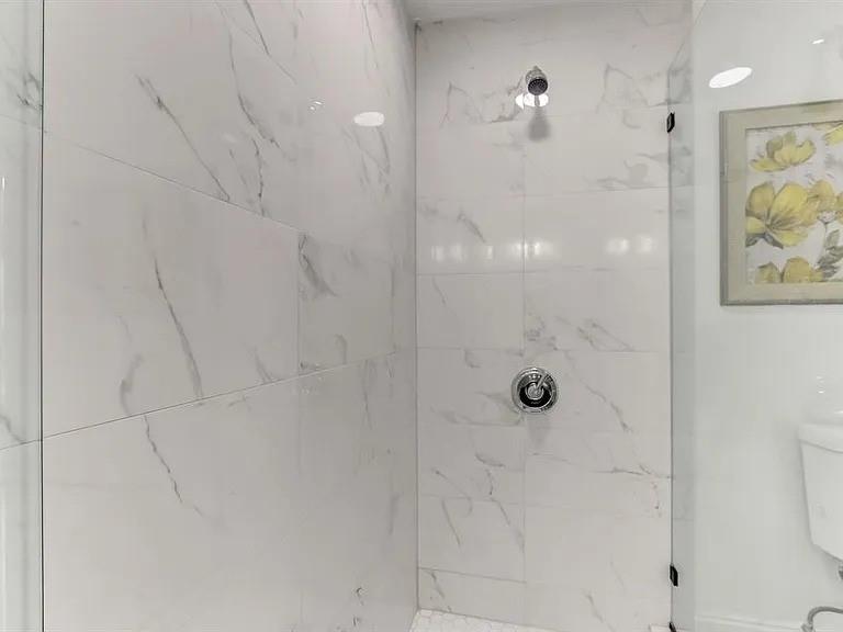 Margate Shores 66-4 B - Residential