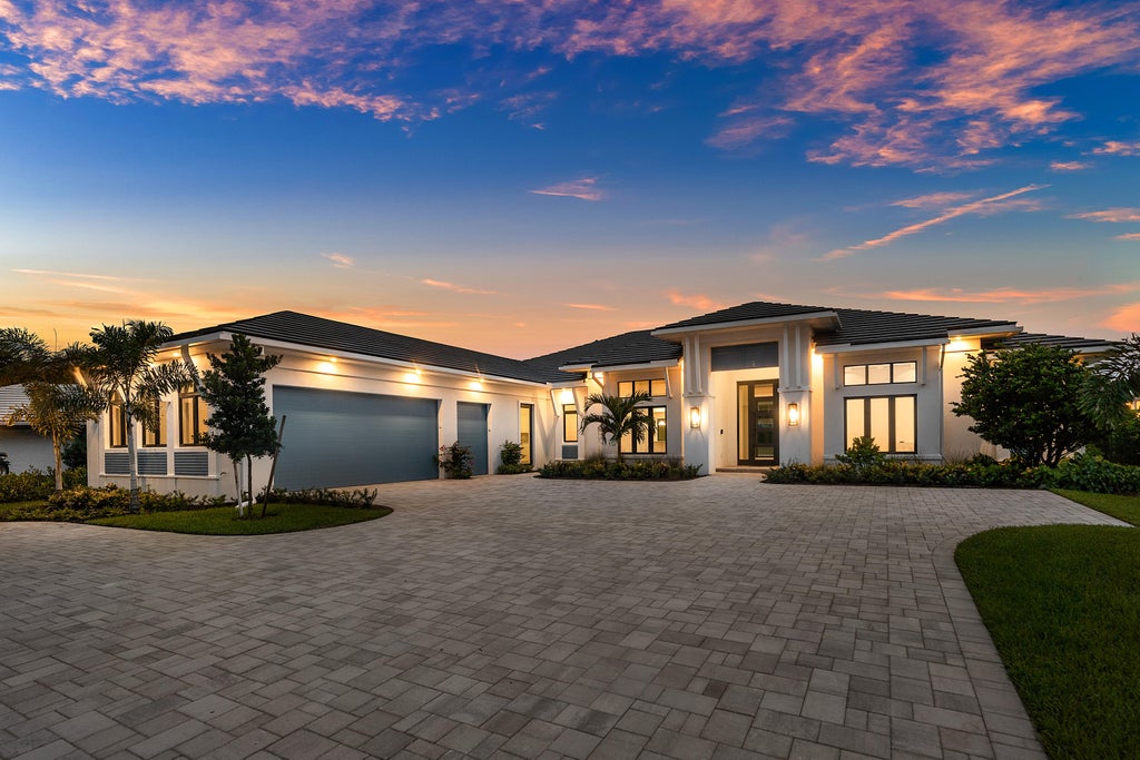 Photo of 4915 King Palm Circle, Boynton Beach, FL 33436 (MLS # B26071781)