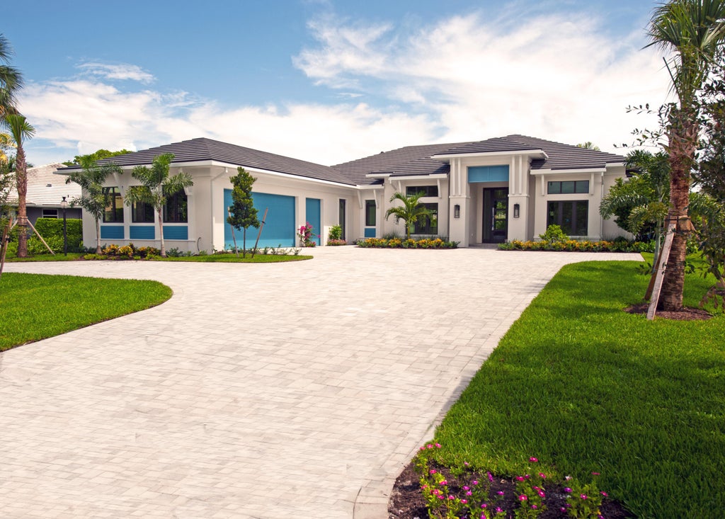Photo of 4915 King Palm Circle, Boynton Beach, FL 33436 (MLS # B26071781)