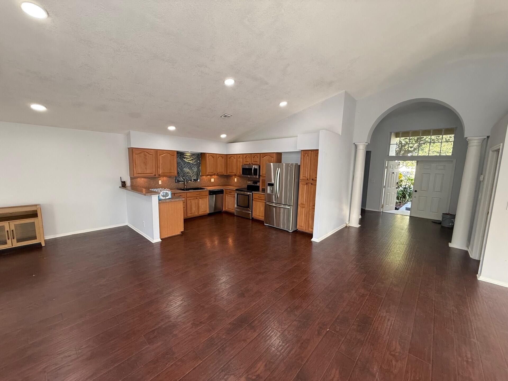 EMERALD FOREST OF WELLINGTON - Residential Lease