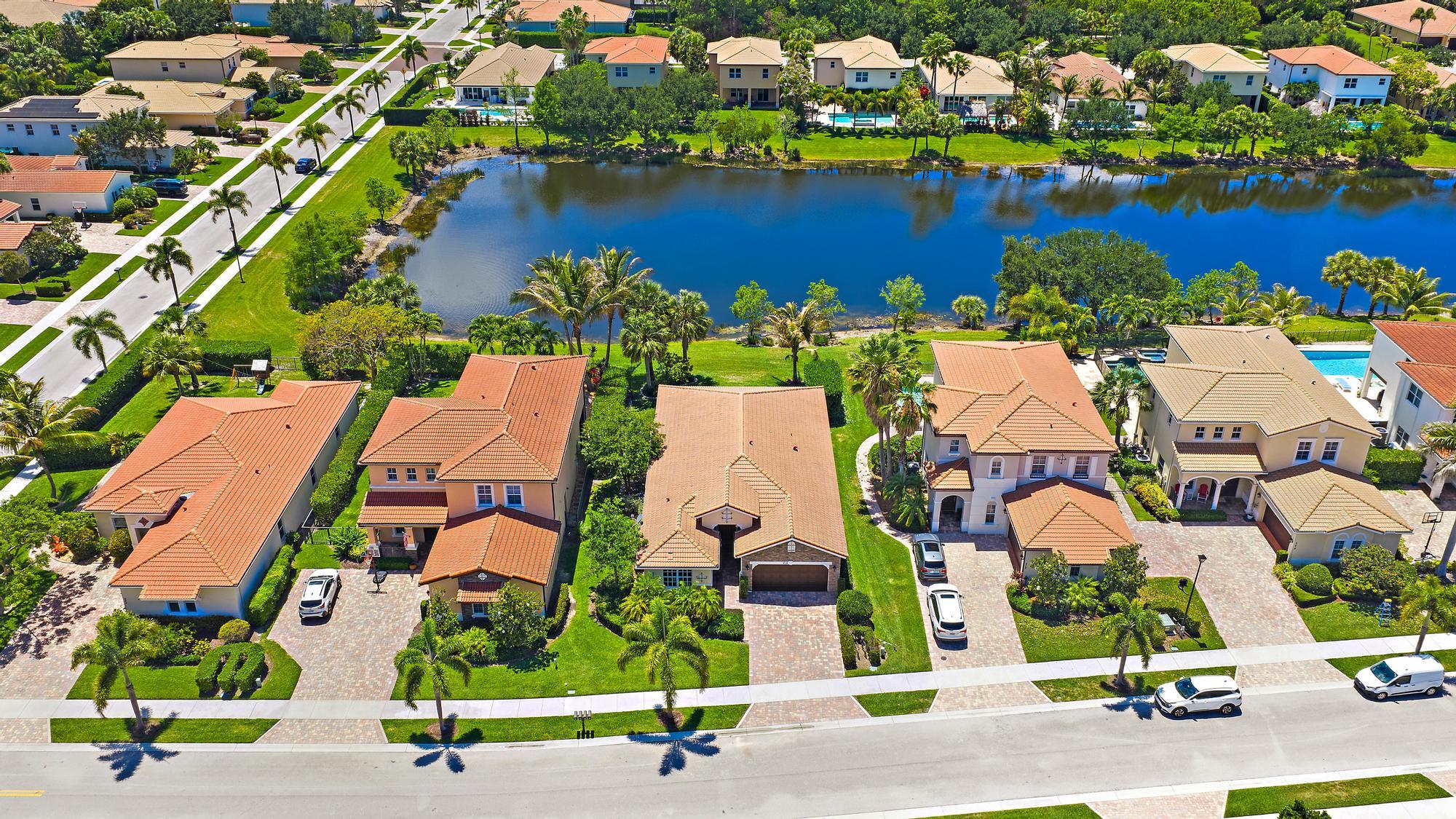 LOXAHATCHEE RESERVE NORTH - Residential