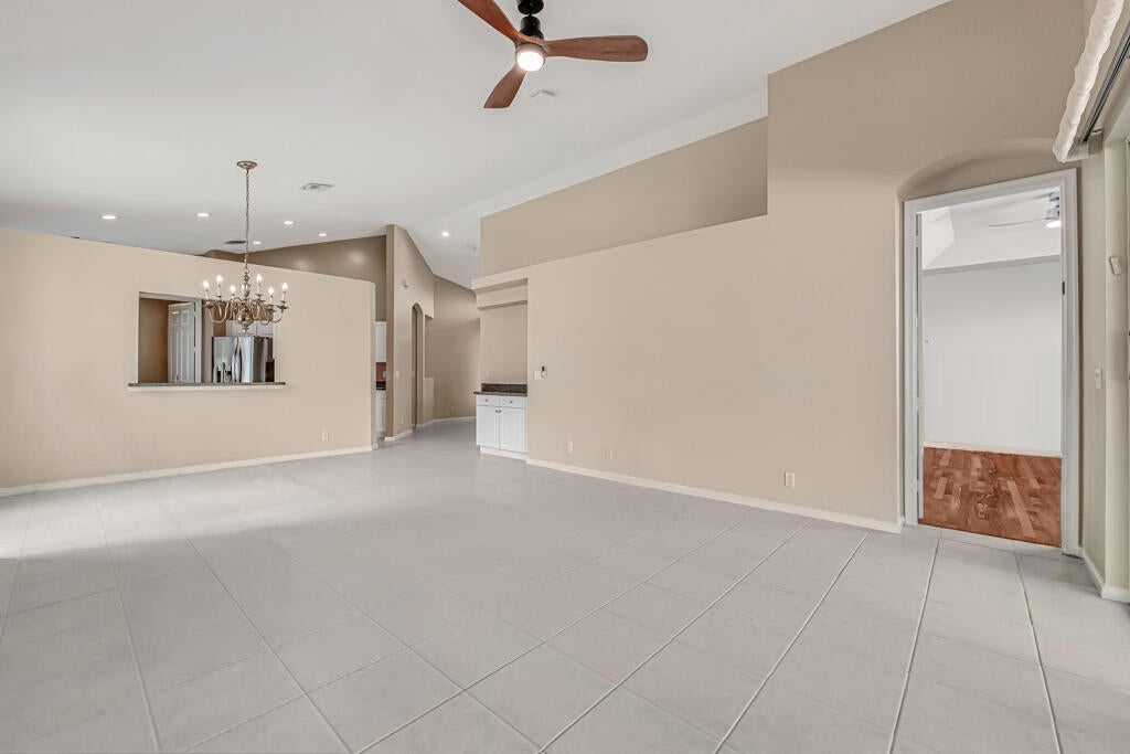 8067 BELLAFIORE Way