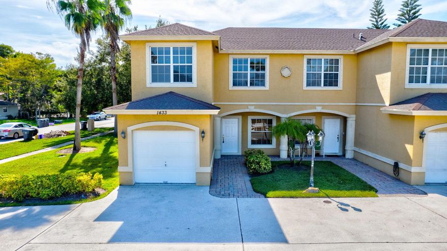 Beautiful 3 bedroom 2.5 bathroom townhouse in the heart of Wellington, 2 story, 1 car garage, no hoa, easy and fast application process. Bartop eat-in kitchen, living room, half bathroom, full laundry on 1st floor. 2nd floor features 3 bedrooms, and 2 bathrooms, very spacious. Located walking distance to brand new Publix, McDonalds, Chase and Bank of America, Ace Hardware, Bells, and walking distance to Wellington High School. Located 1 mile from the Equestrian Show Grounds and facilities of the International Equestrian Center.