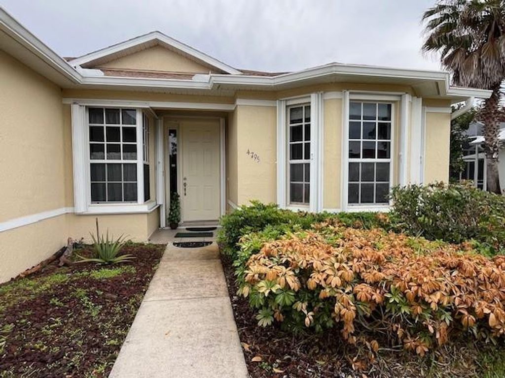 Photo of 4795 47th Court, Vero Beach, FL 32967 (MLS # F10551025)