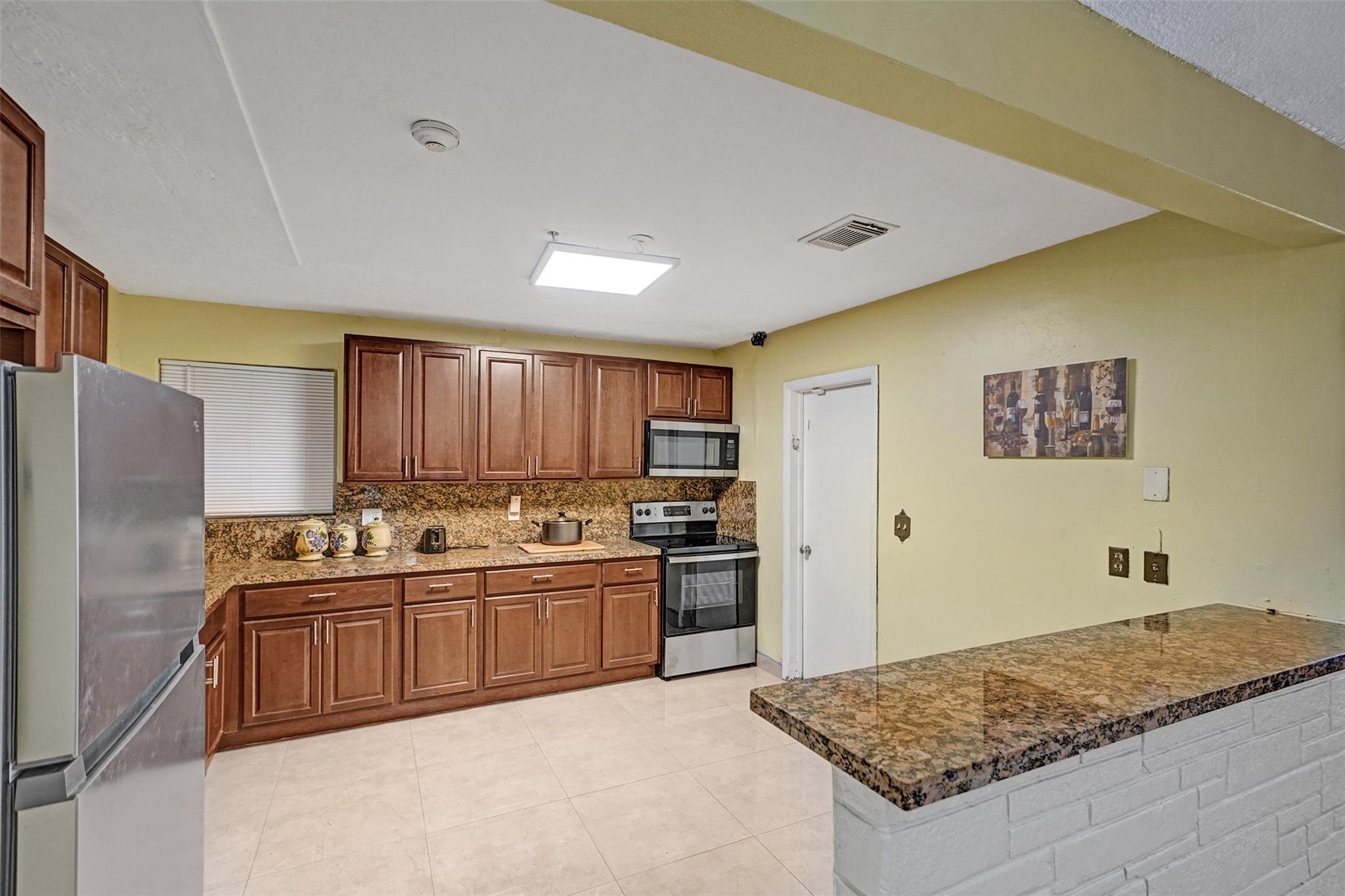Hollywood Hills Amd 6-31 - Residential Lease