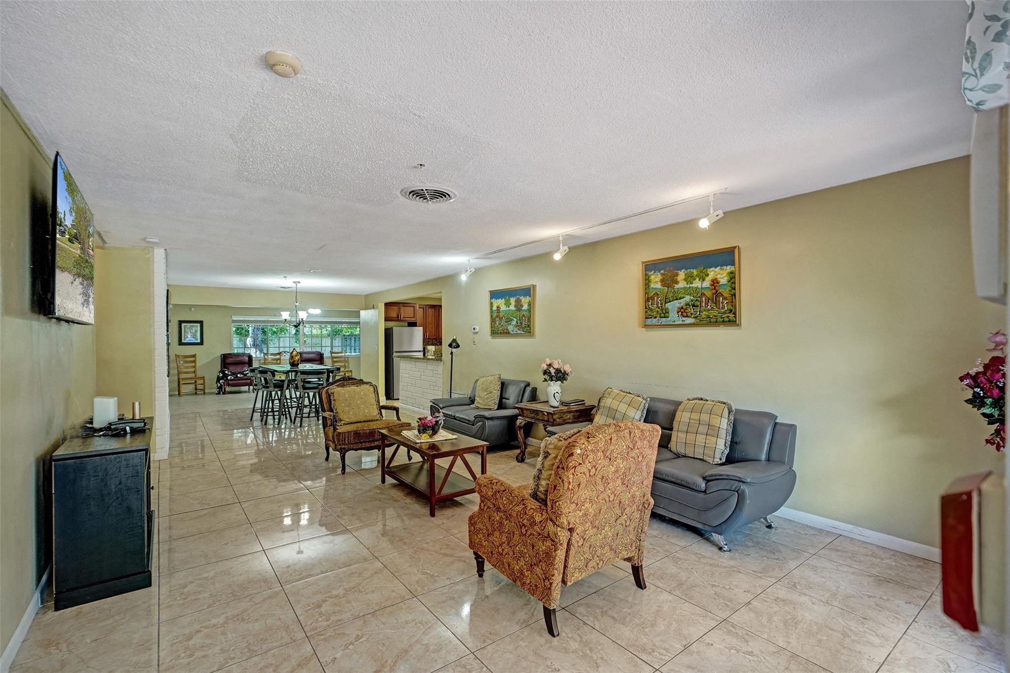 Hollywood Hills Amd 6-31 - Residential Lease