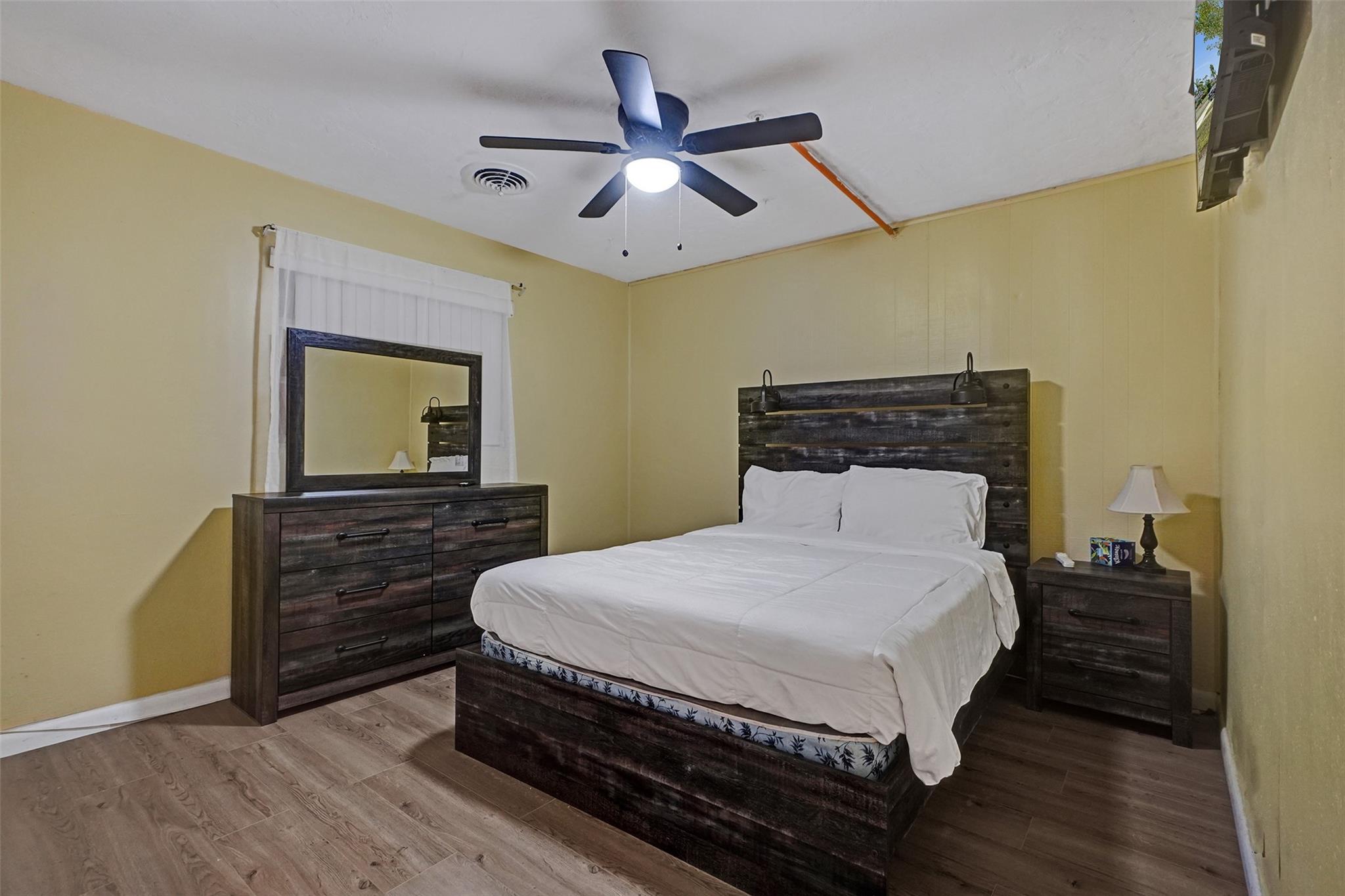Hollywood Hills Amd 6-31 - Residential Lease