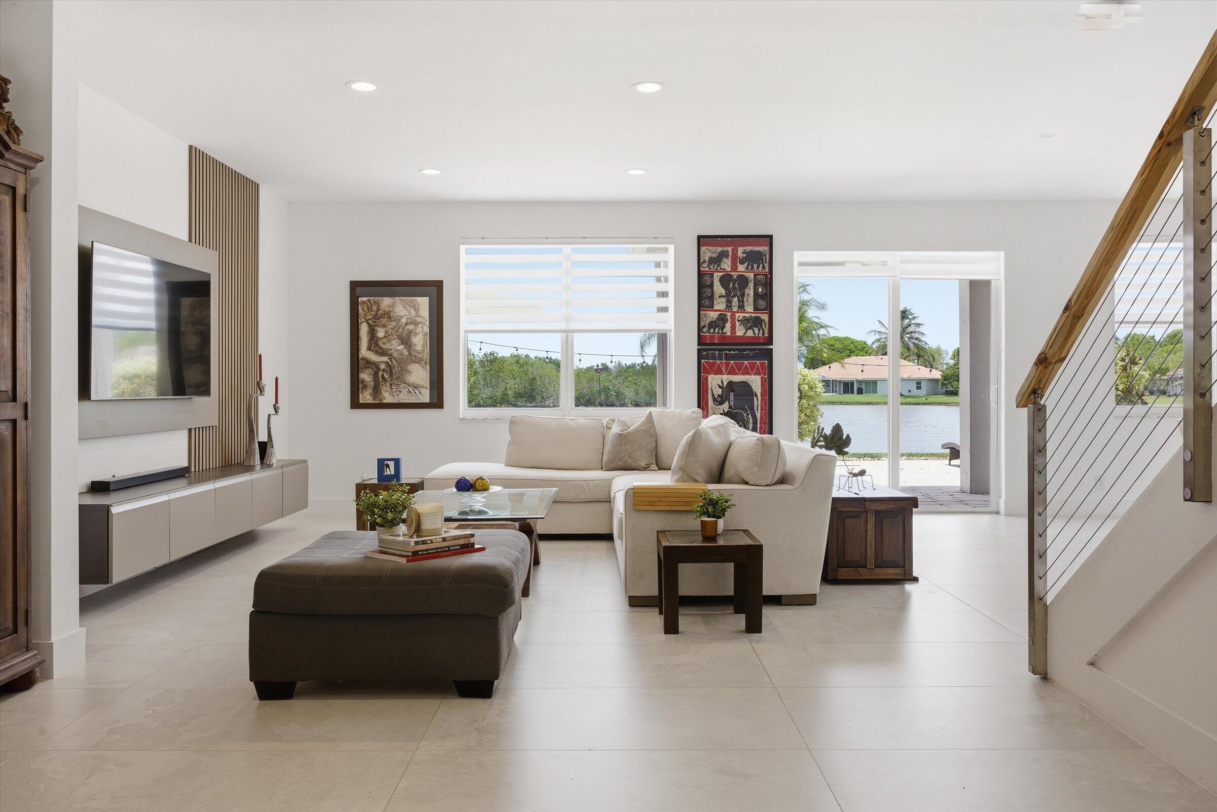 1913 Silverbell Terrace, Weston, FL, 33327/$1,195,000 4 1913 Silverbell Terrace