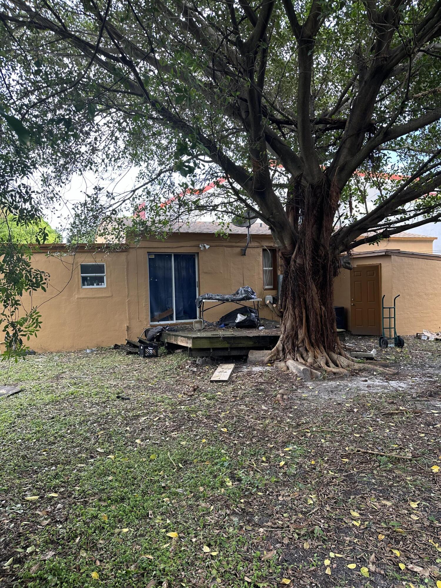 SUNNYSIDE ESTATES - Residential