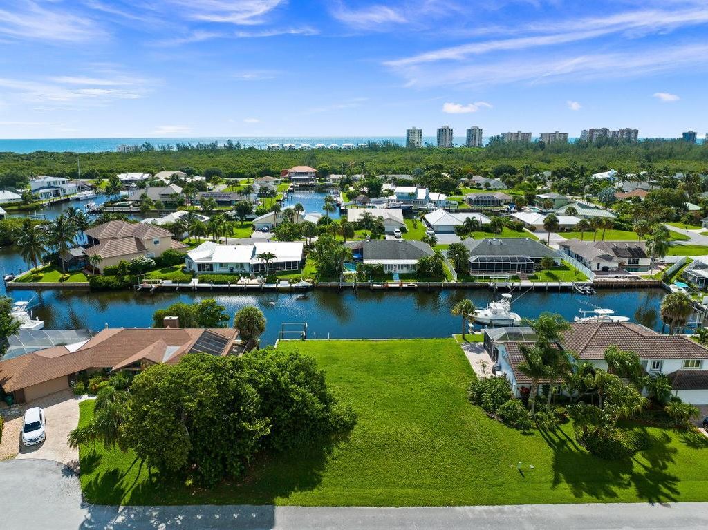 Photo of 126 Queen Catherina Court, Hutchinson Island, FL 34949 (MLS # R10999358)