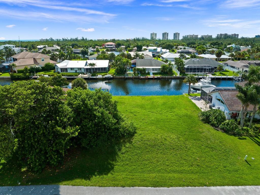 Photo of 126 Queen Catherina Court, Hutchinson Island, FL 34949 (MLS # R10999358)