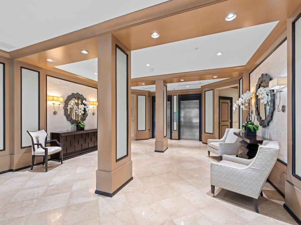 TWENTY FIVE HUNDRED SOUTH OCEAN BLVD CONDO - Residential