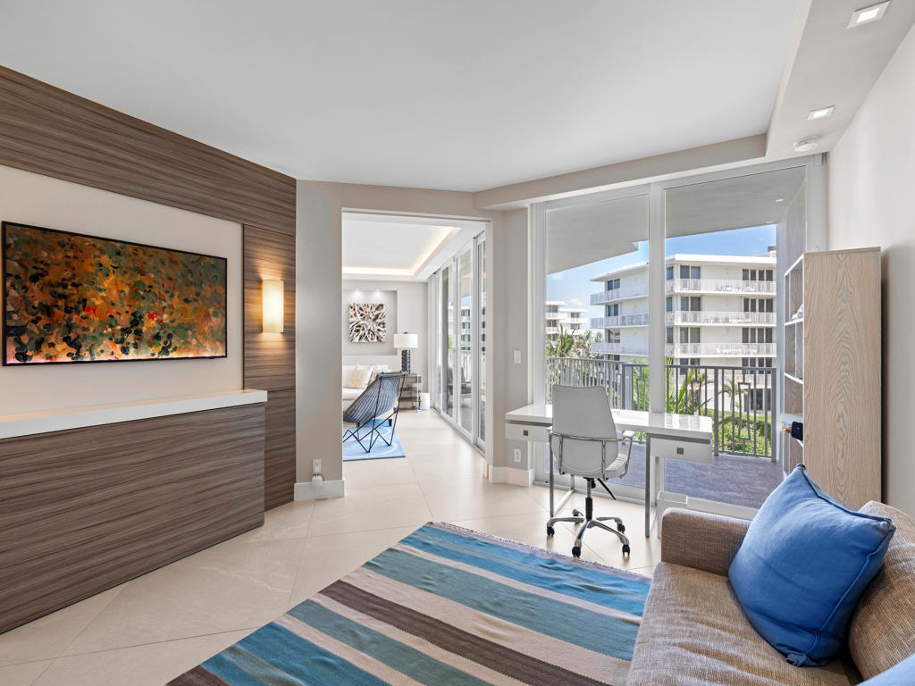 TWENTY FIVE HUNDRED SOUTH OCEAN BLVD CONDO - Residential