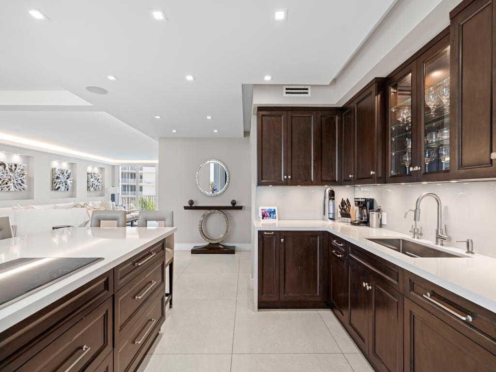 TWENTY FIVE HUNDRED SOUTH OCEAN BLVD CONDO - Residential