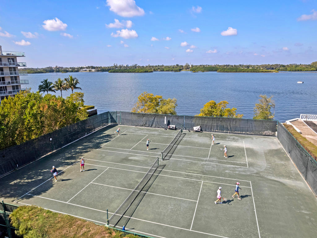 TWENTY FIVE HUNDRED SOUTH OCEAN BLVD CONDO - Residential