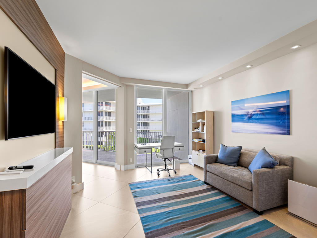 TWENTY FIVE HUNDRED SOUTH OCEAN BLVD CONDO - Residential
