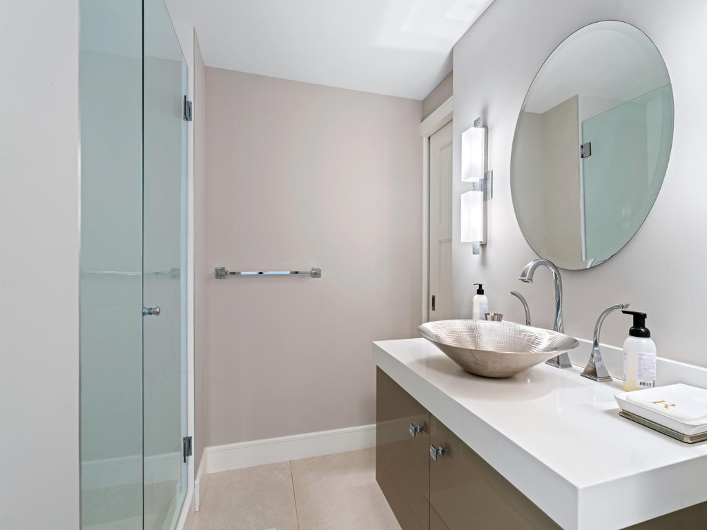 TWENTY FIVE HUNDRED SOUTH OCEAN BLVD CONDO - Residential
