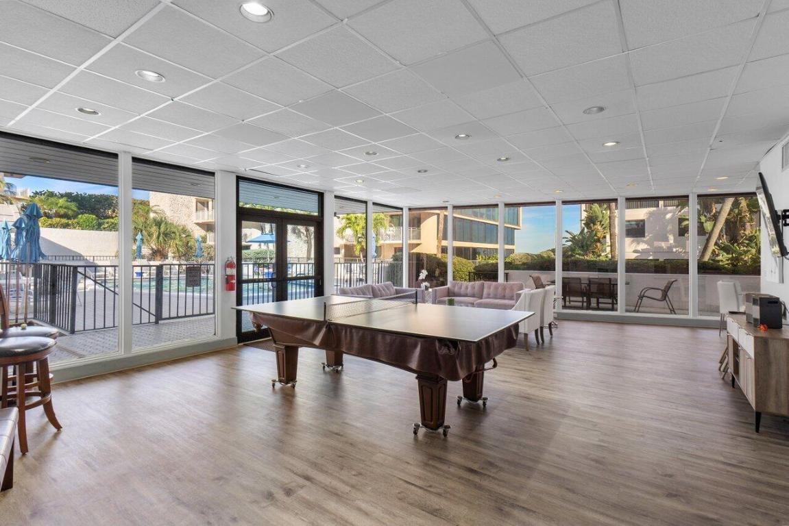 COSTA DEL REY COND - Residential