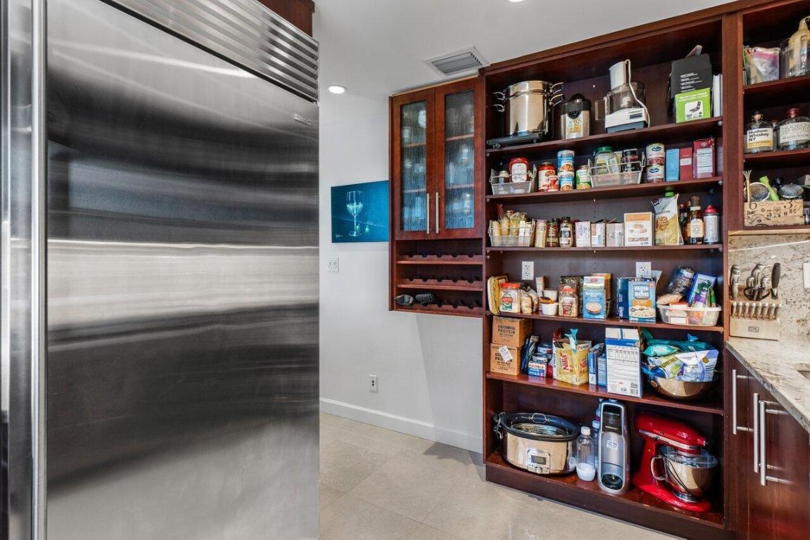 COSTA DEL REY COND - Residential