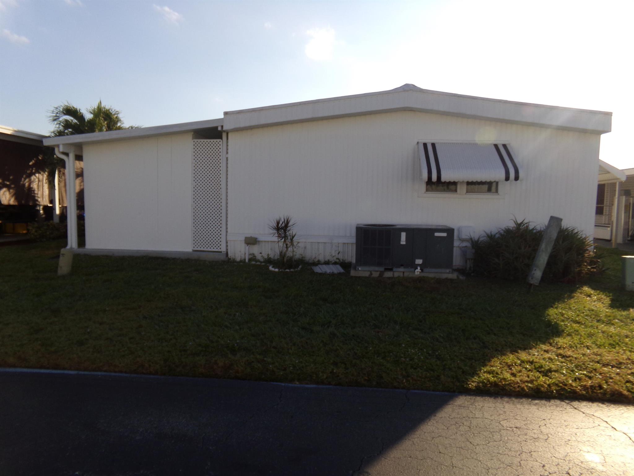 JAMAICA BAY MOBILE HOME C - Residential